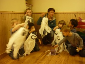 This is us getting ready for Hallowe'en next week. We really enjoyed this activity and a BIG thank you to Andrea for helping us with all the tricky bits.Also thank you to Emily for organizing it. THANK YOU