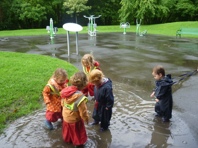 We had a whole range of puddles to choose from today after all the rain- but this was the best one!