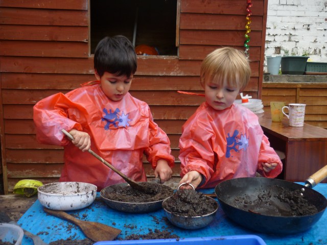 Our Mud Kitchen has never been better. We used all the rain water from our rain collector in the garden and made the most wonderful mud.